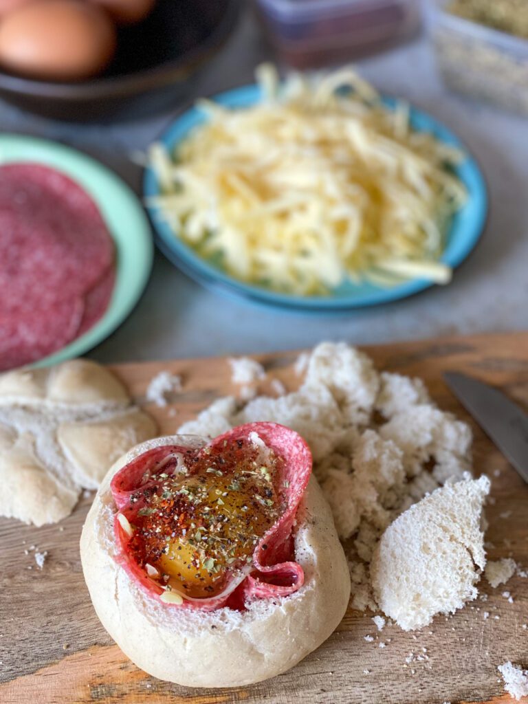 broodje gevuld met ei 