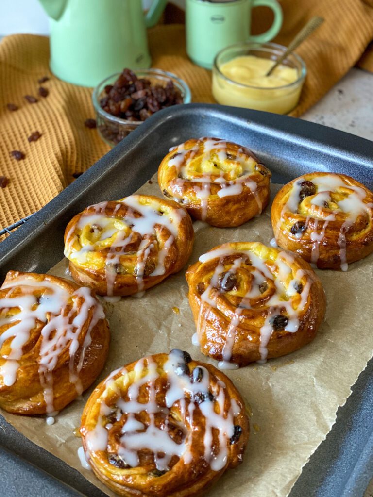 koffiebroodjes maken croissantdeeg met glazuur