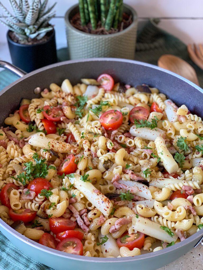 salade met witte asperges