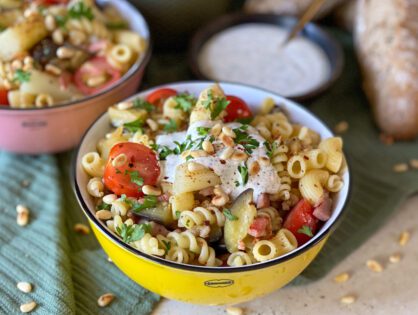pastasalade met witte asperges en aubergine