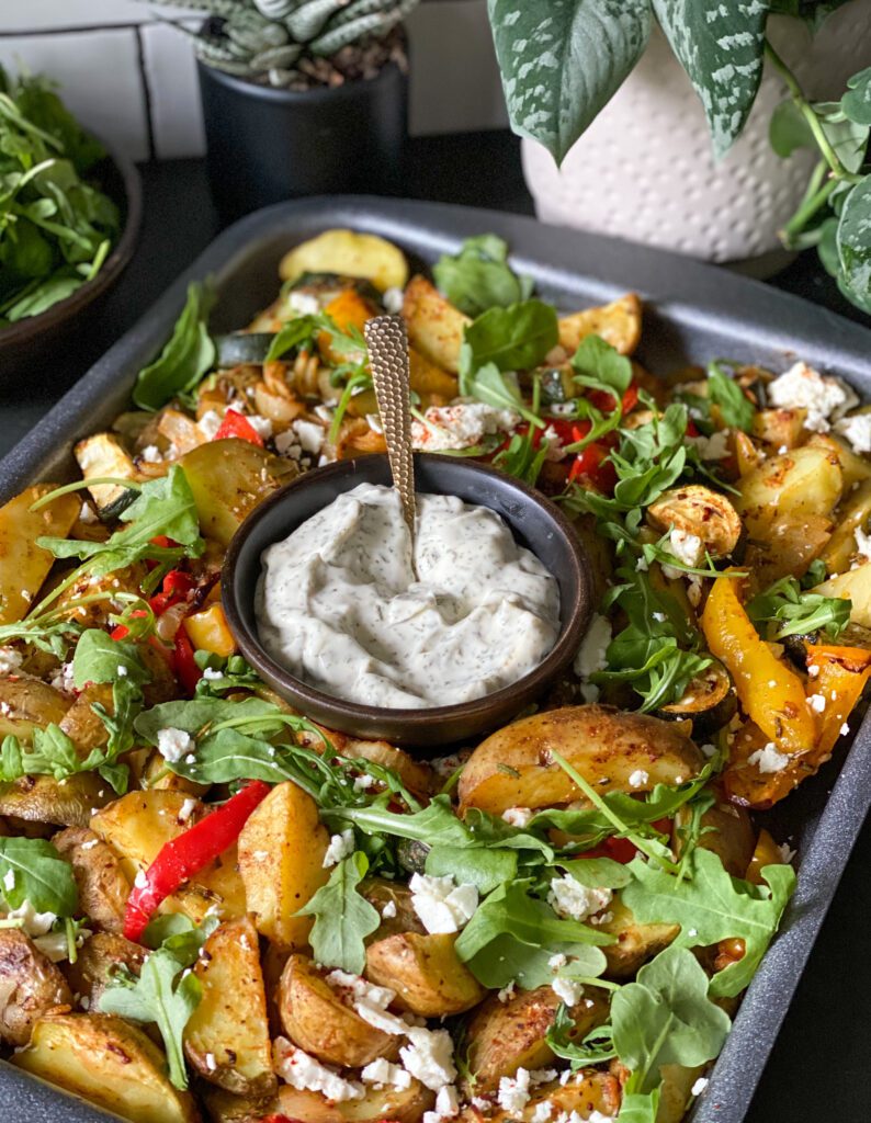 vegetarische traybake met aardappel en groenten