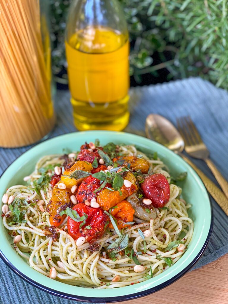 pasta pesto met geroosterde tomaten 