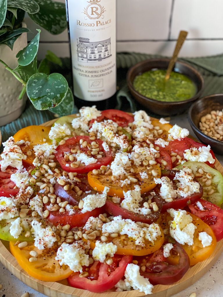tomaten salade met pesto en mozzarella