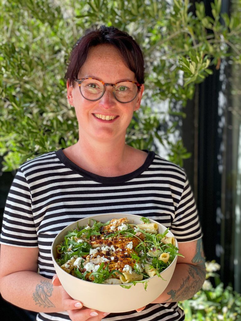 Pastasalade met honing mosterddressing