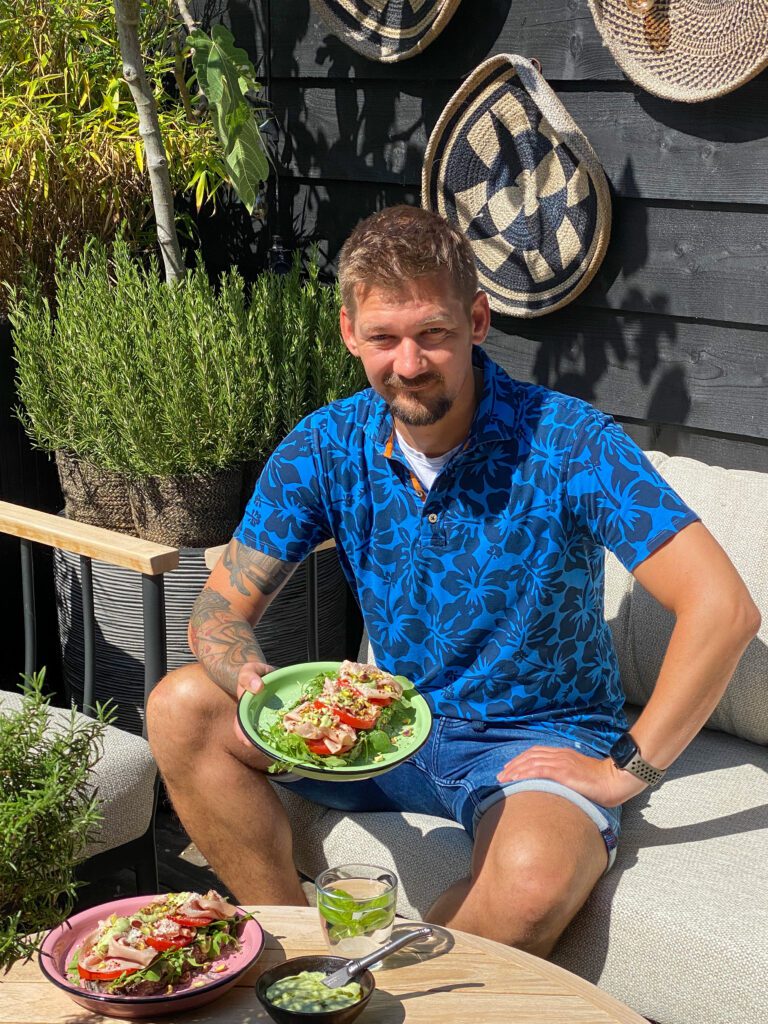 Broodje met Mortadella en pesto mayonaise