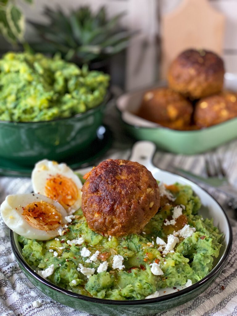 spinazie stamppot met feta gehaktbal 