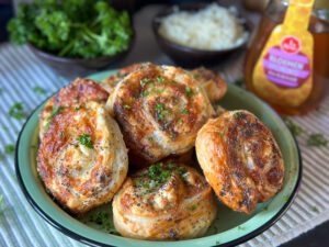 bladerdeeghapjes met feta en mozzarella