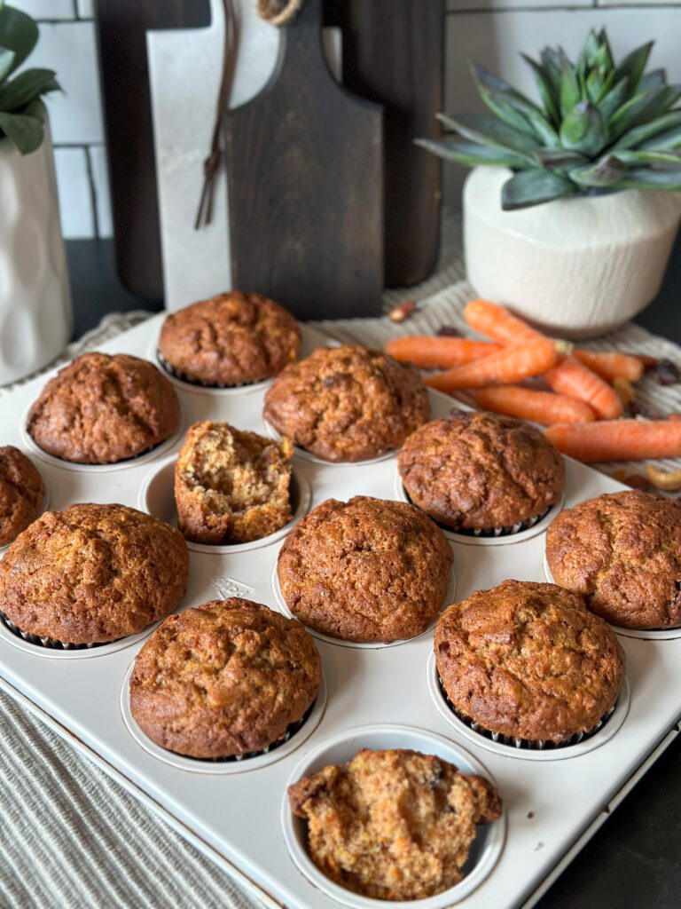 Luchtige muffins met wortel en appel