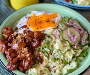 kip ketjap met pindasaus en rijst