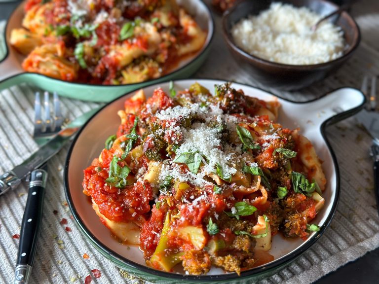 tortellini in tomatensaus met broccoli