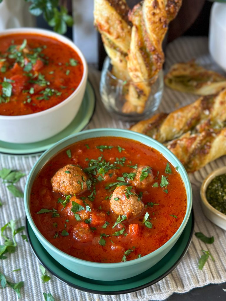 tomatensoep met chipotle en balletjes