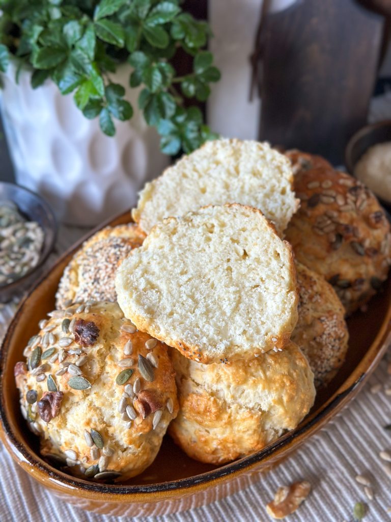 kwarkbroodjes met Griekse yoghurt of kwark? Het maakt niet uit. 