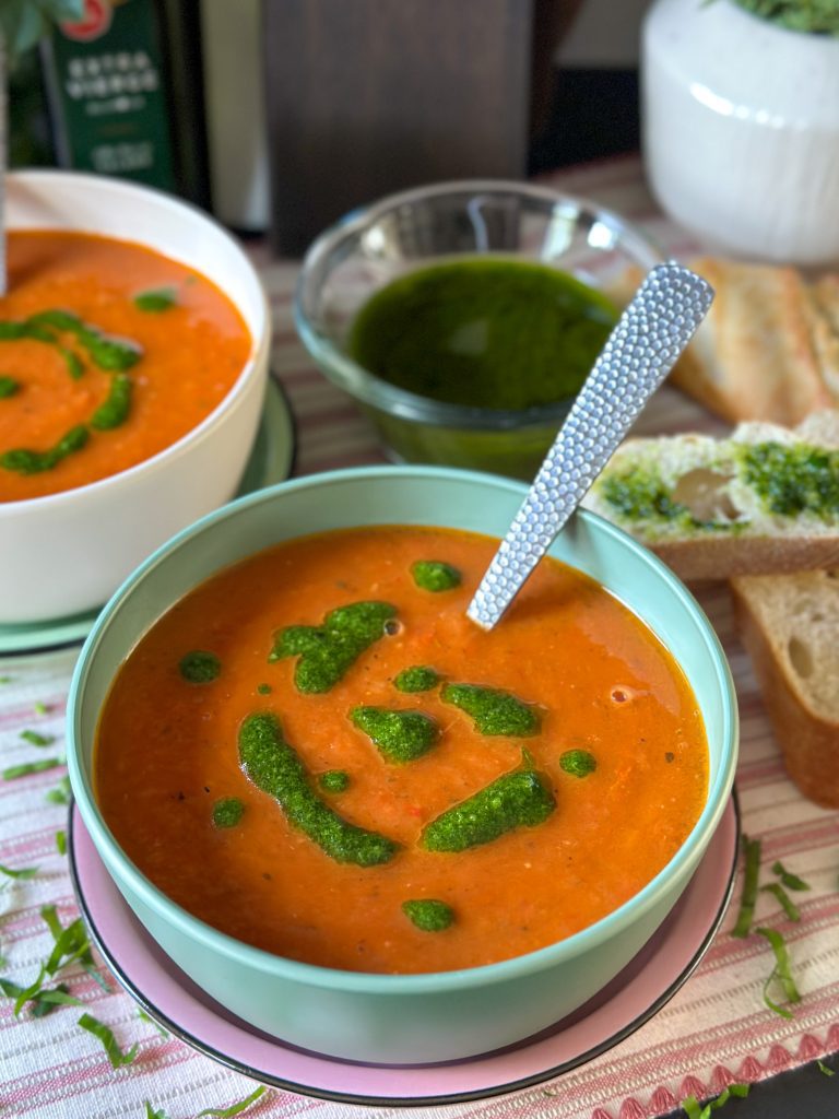 simpele en kruidige tomatensoep