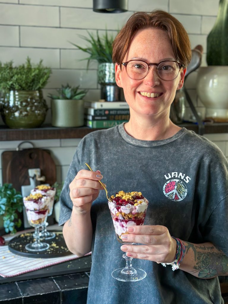 Zomers toetje met kersen