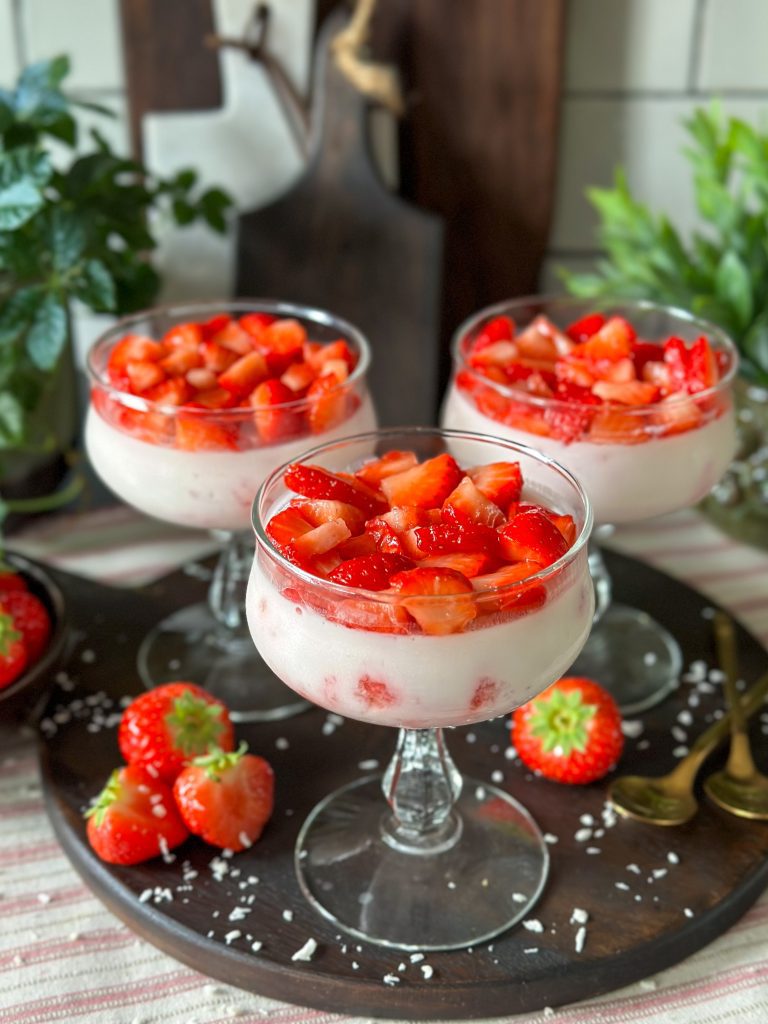 panna cotta met aardbeien 