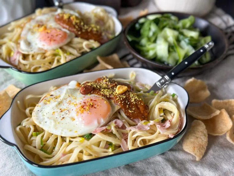 Chinese bami met prei en ham