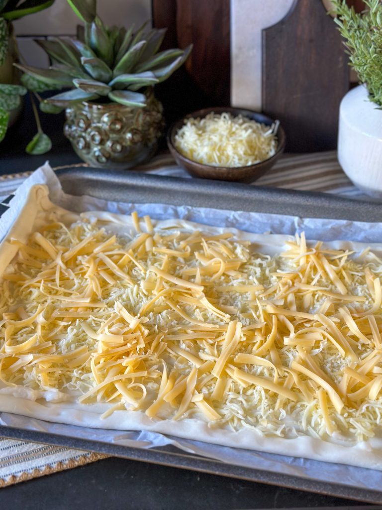 Plaattaart met courgette en rode ui