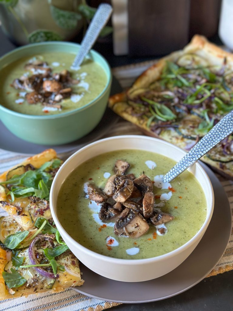 courgette soep met gebakken champignons