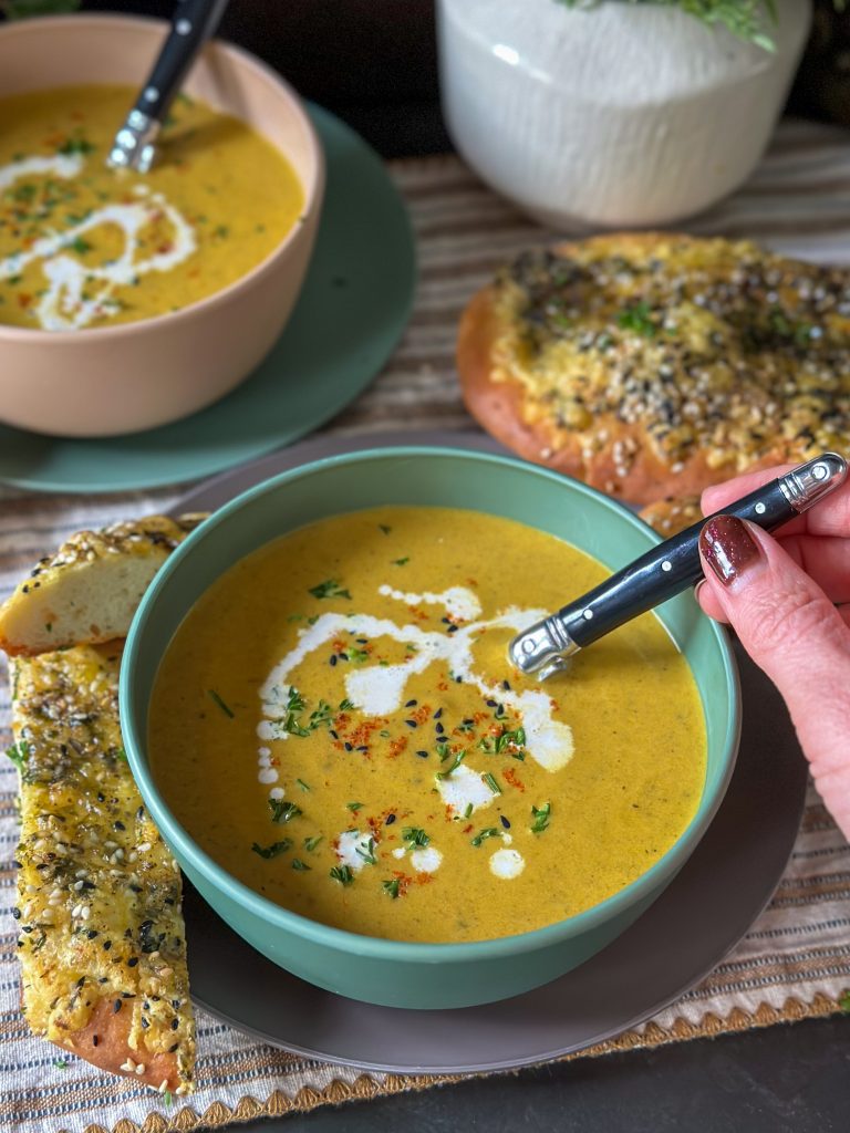 romige wortelsoep met champignons