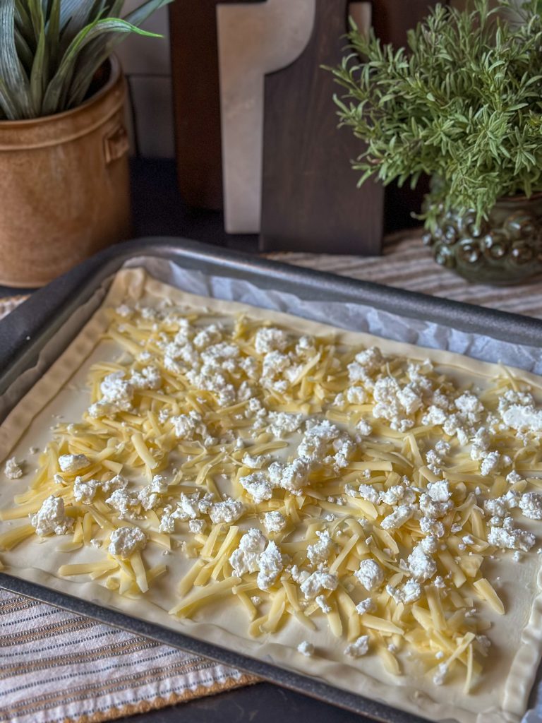 courgette plaattaart met prei en feta