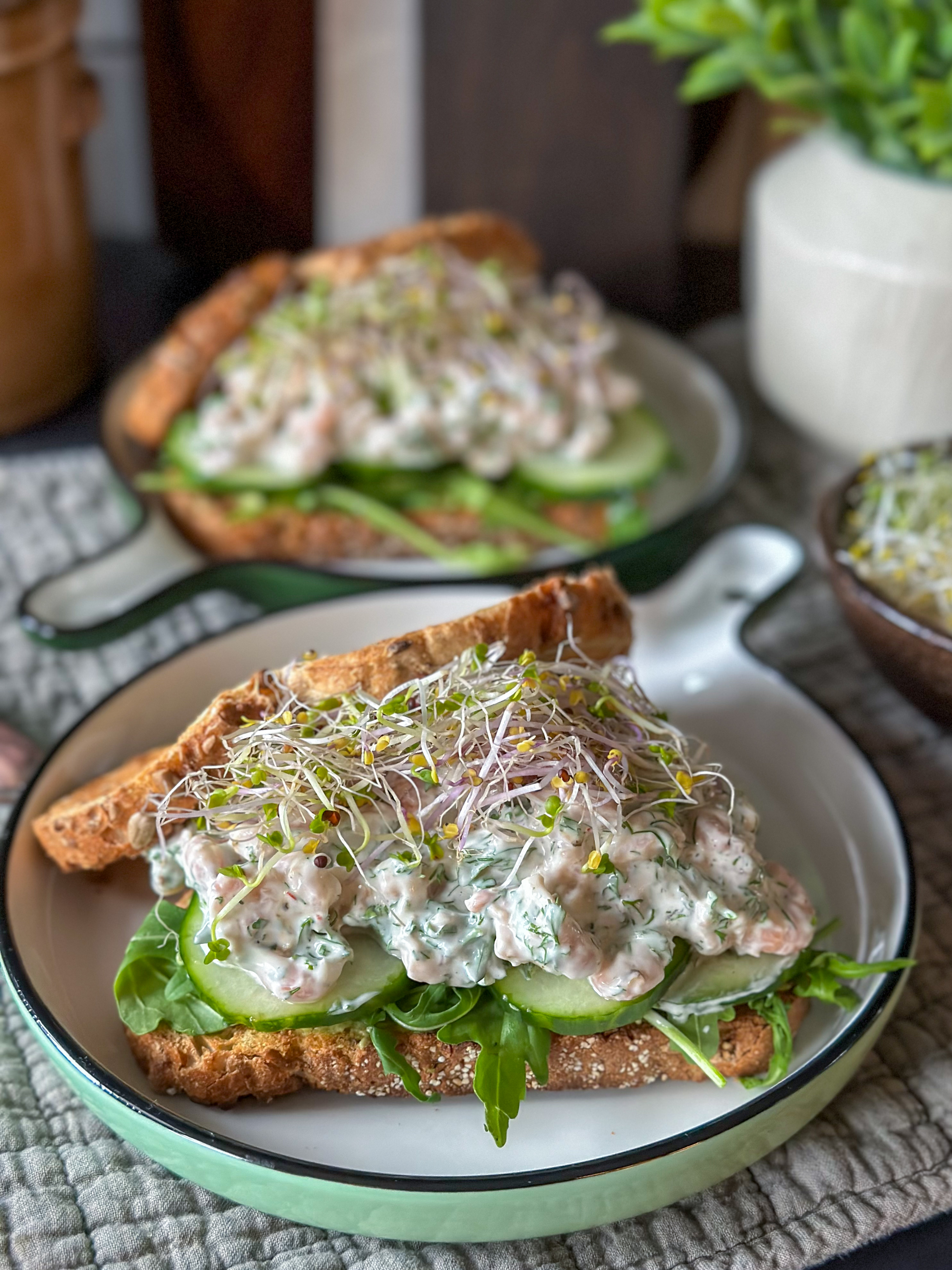 broodje frisse Hollandse garnalen salade
