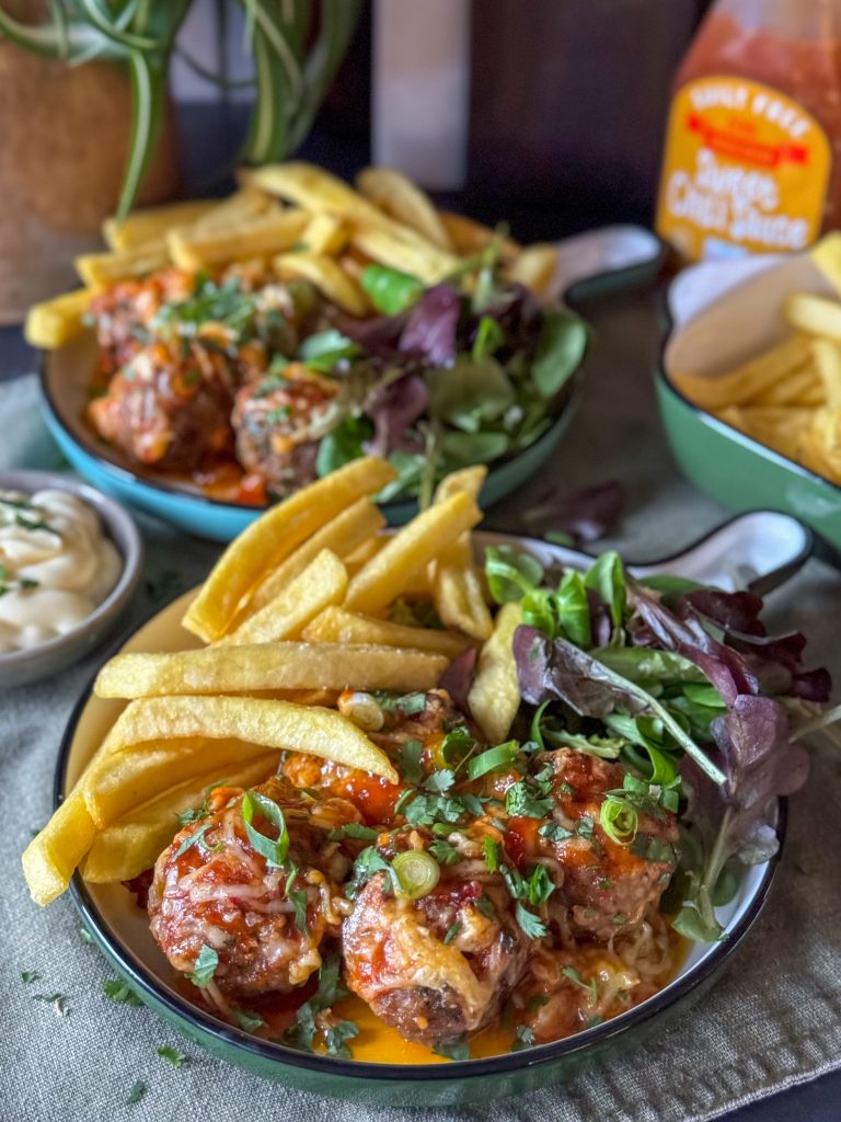 gehaktballetjes uit de oven met sweet chilisaus