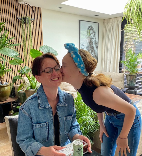 column: moederdag en vaderdag vieren