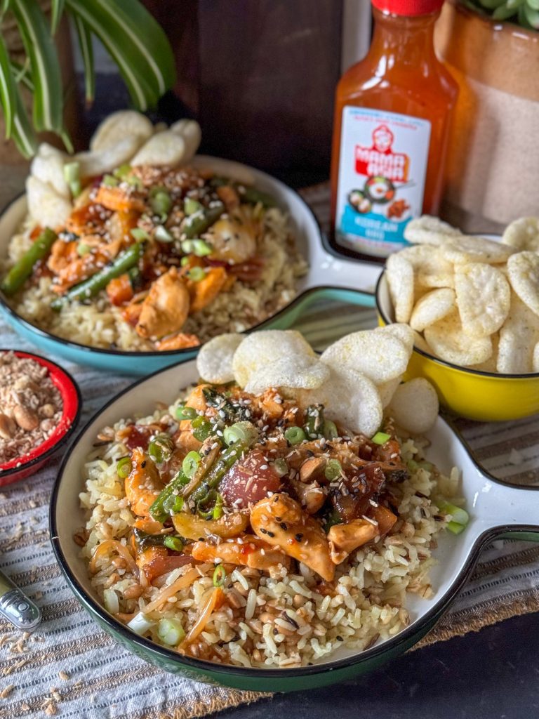 kip in Koreaanse bbq saus met rijst en roerbakgroenten 