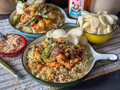 kip in Koreaanse bbq saus met rijst en roerbakgroenten