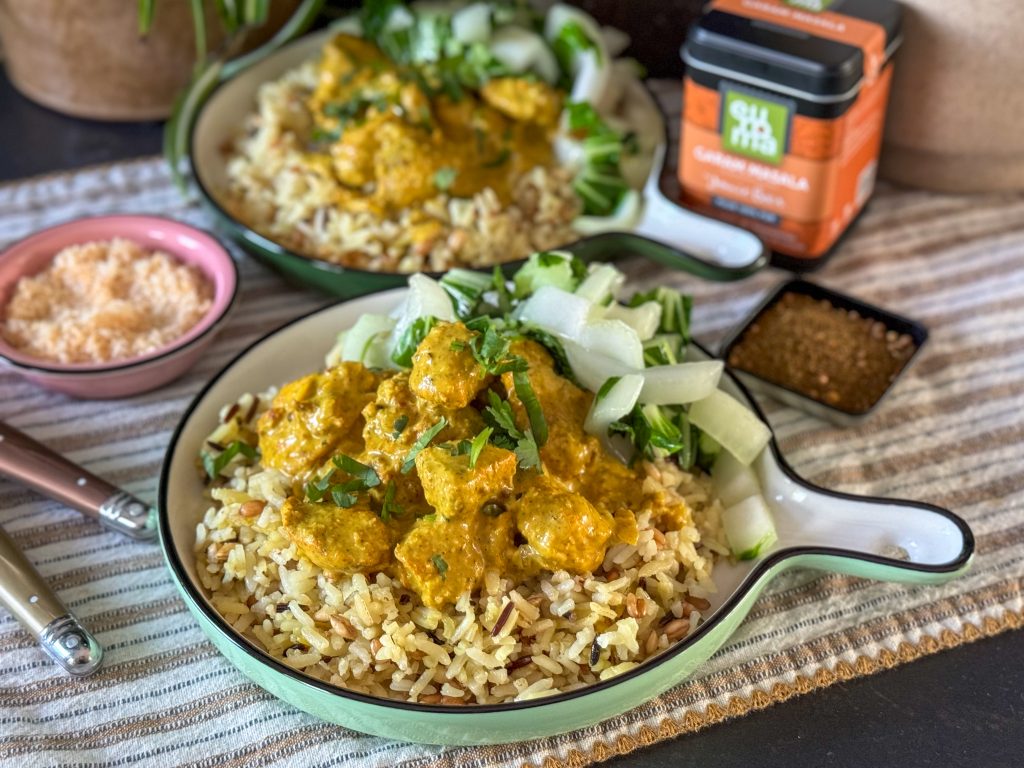 kip in currysaus met rijst