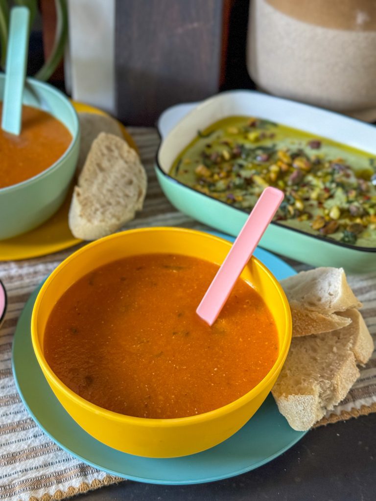 rode linzensoep met cajun kruiden