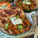 vegetarische aubergine curry stoof