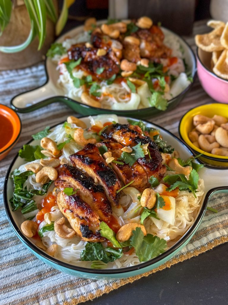 pinit limoen kip met noedels en chilisaus