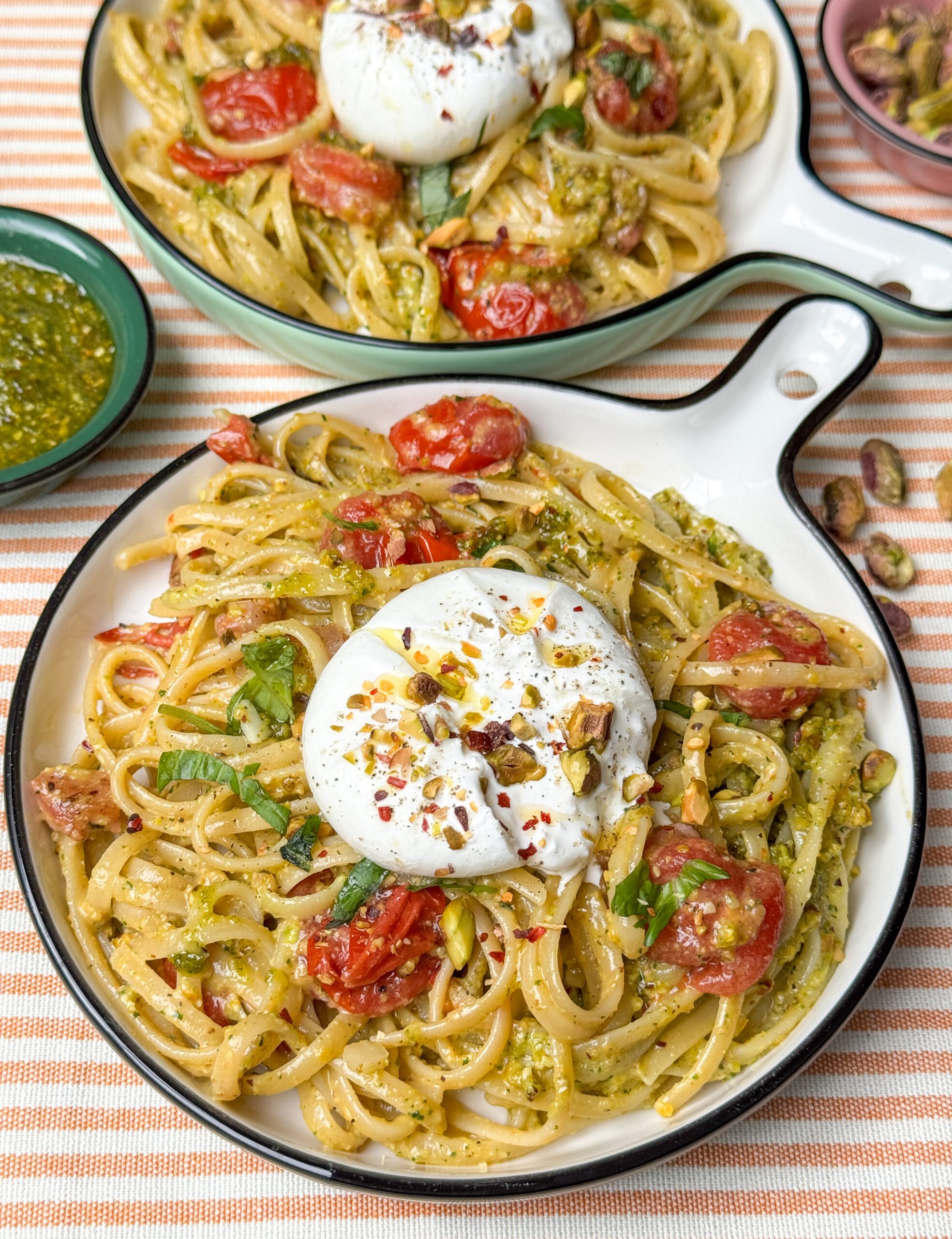 pasta met pistache pesto en burrata