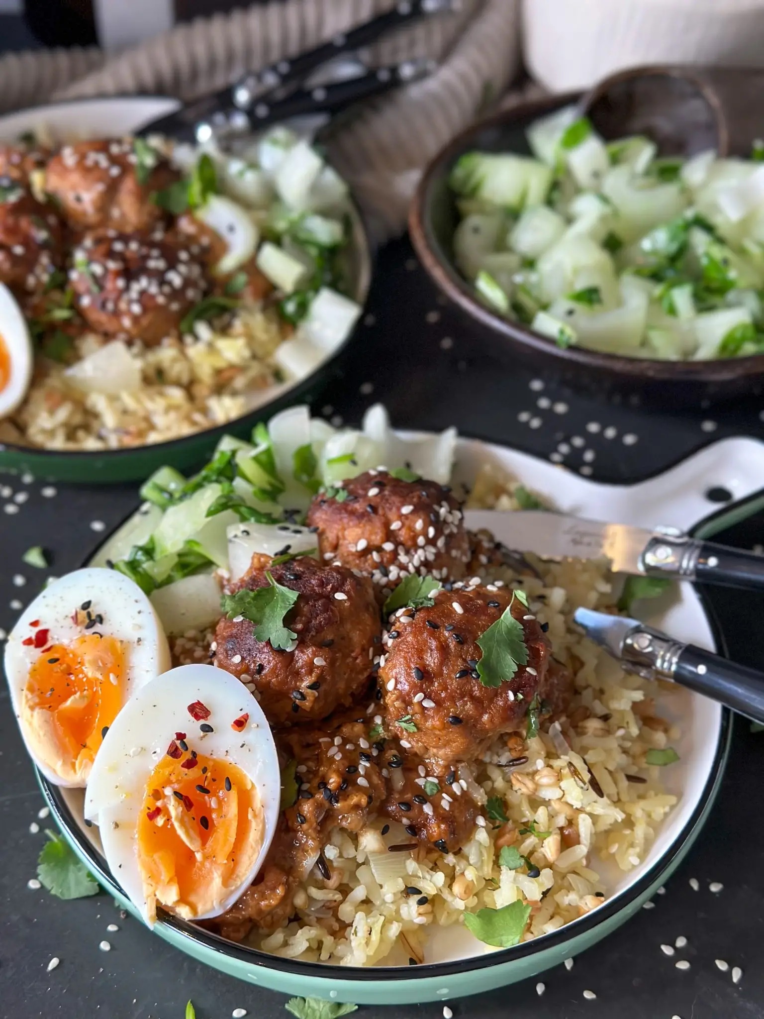 Chipotle gehaktballetjes in pindasaus – recept uit weekmenu 25 op Familie over de Kook