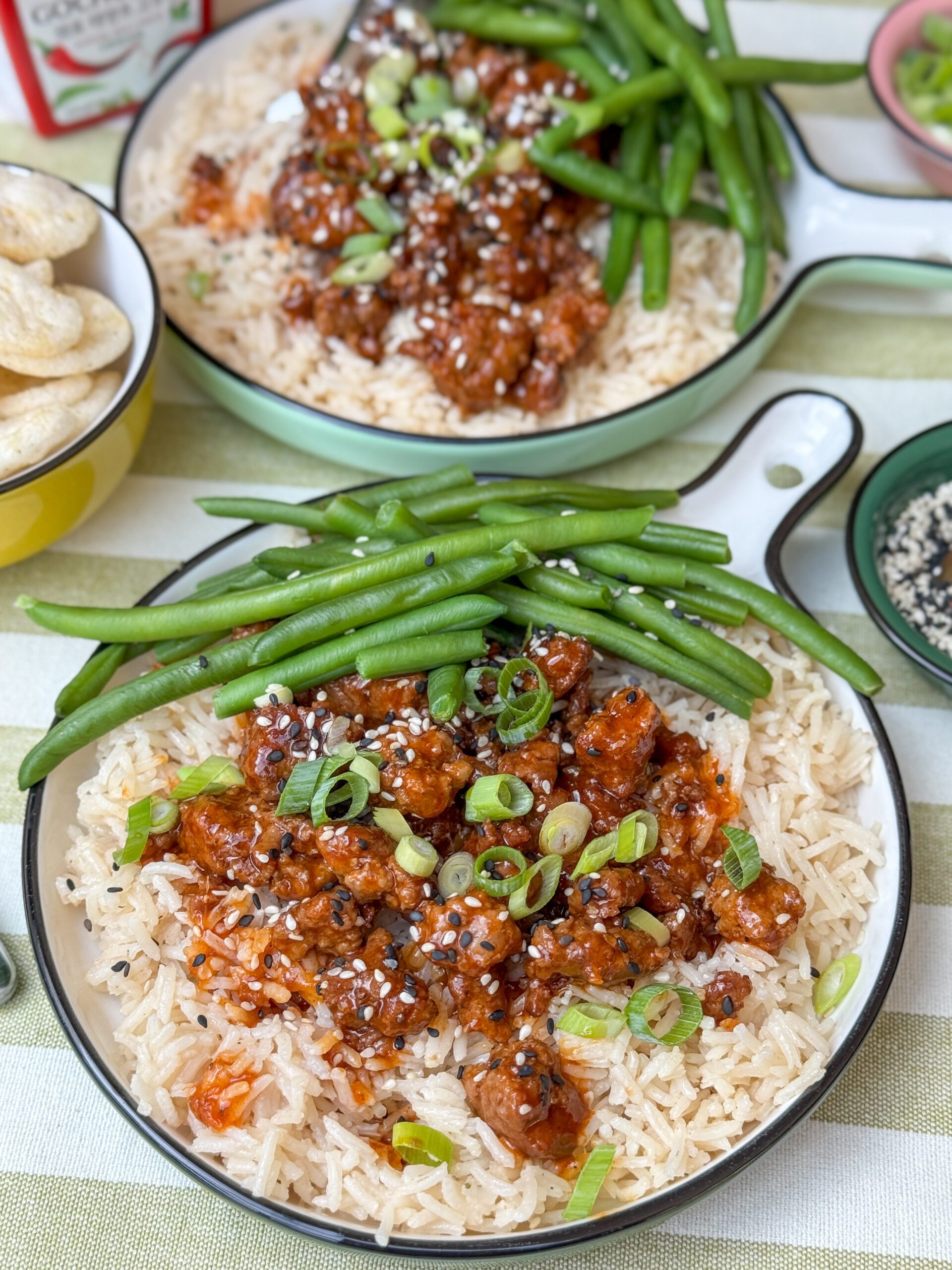 Gehakt met gochujang en oestersaus met rijst en sperziebonen