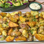 krokant gebakken aardappelen recept met Opperdoezer Ronde, zelfgemaakt in een pan met verse kruiden