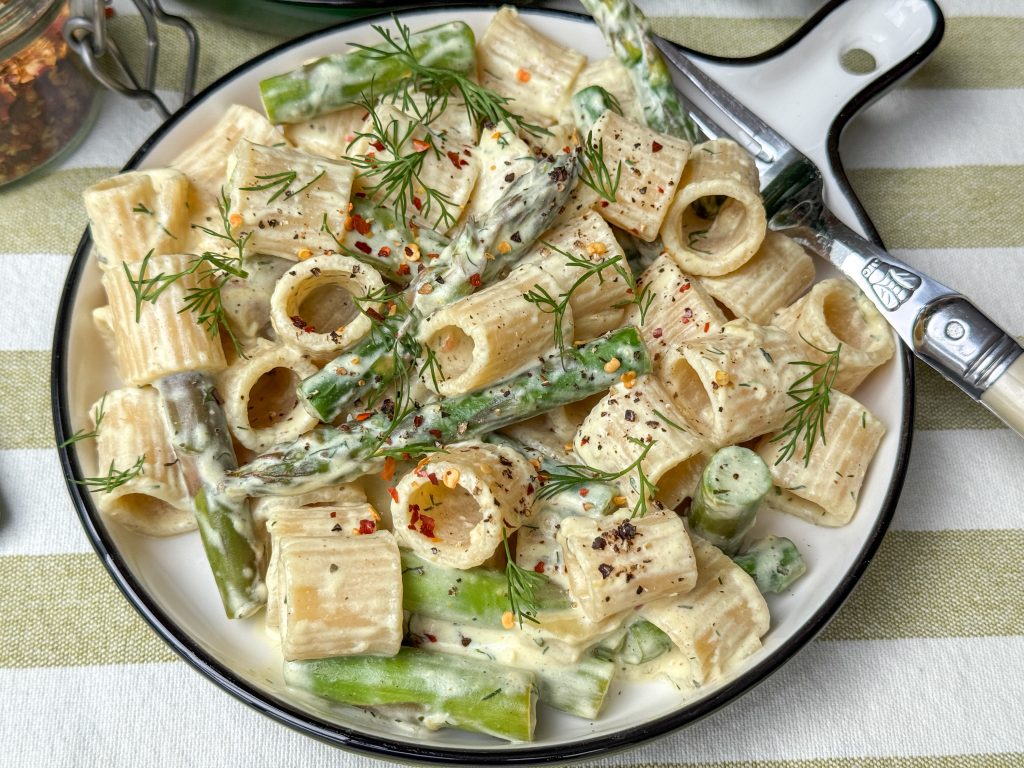 pasta met groene garnalen in romige citroen-dille saus recept