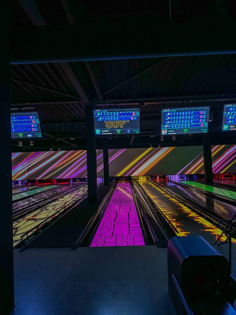 Kleurrijke bowlingbaan