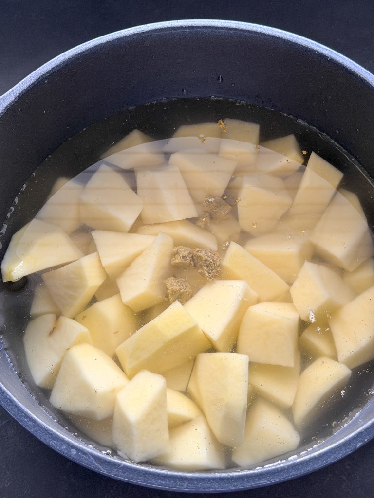 Aardappelen koken voor stamppot