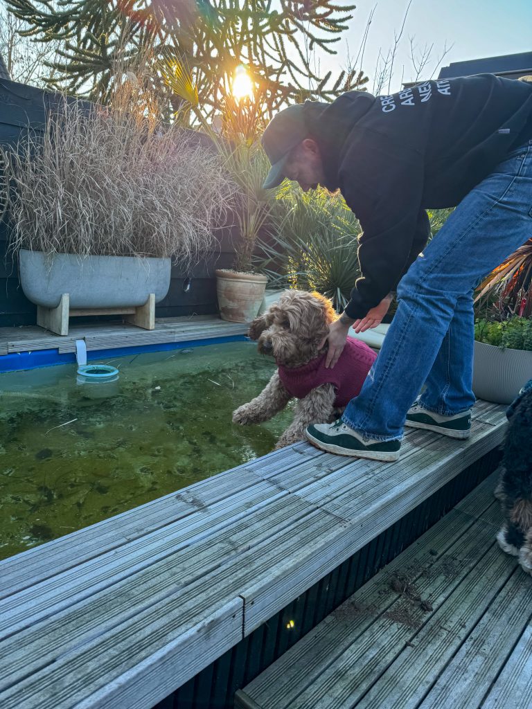 Teun op het ijs spelen